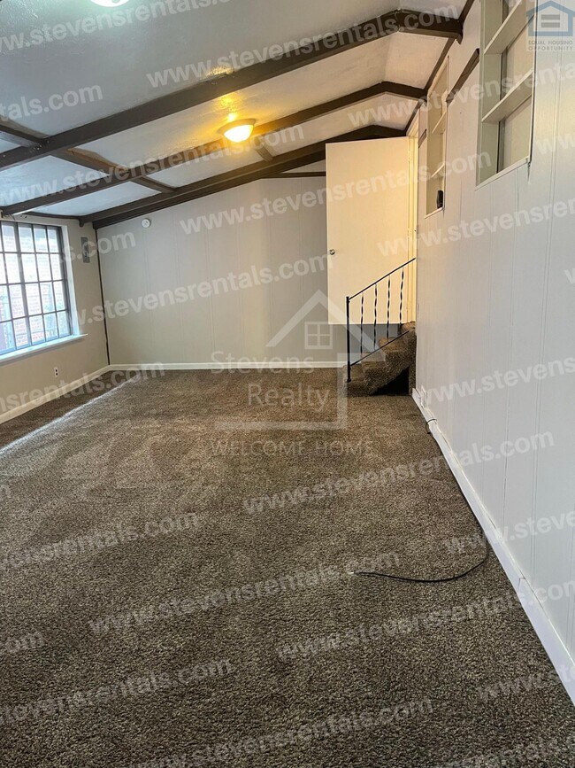 Building Photo - 3615 Ridgeside Rd