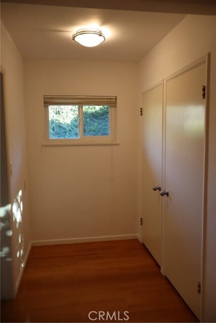 Building Photo - 2520 Louise Ave