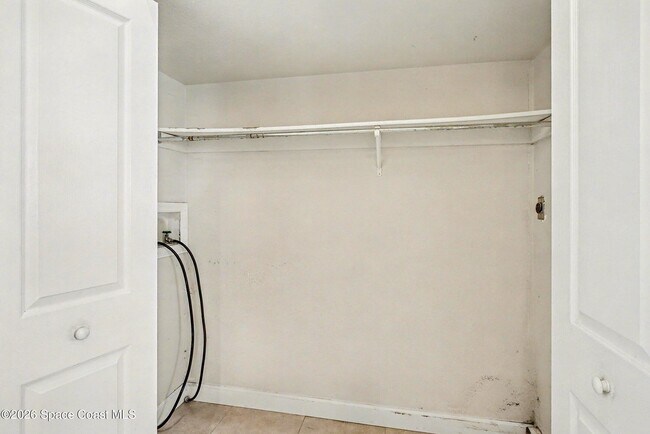 Building Photo - 2109 Hidden Grove Ln