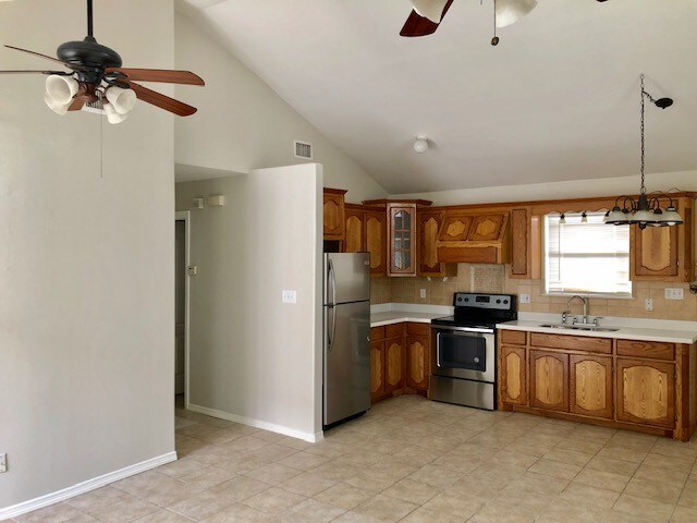 Building Photo - 724 S O'Hare Dr