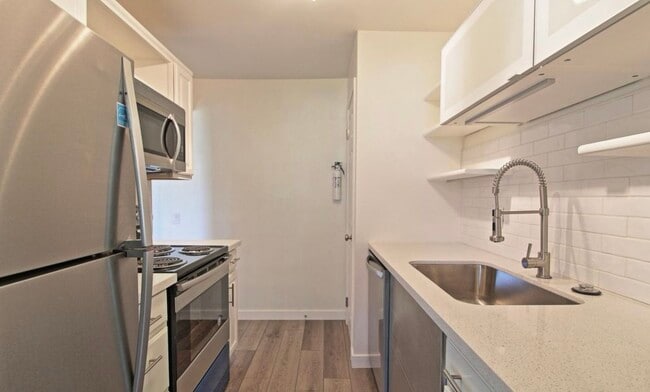 Building Photo - 12230 SE 60th St