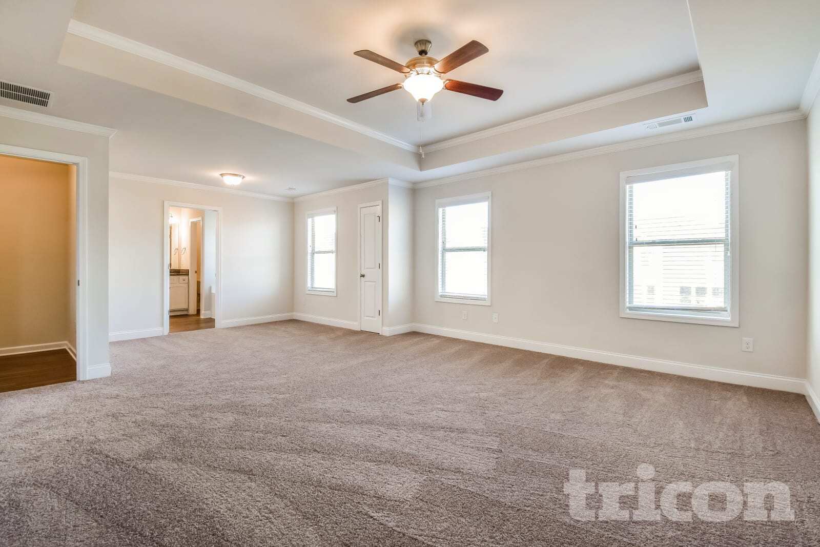 Building Photo - 4392 Bella View Dr
