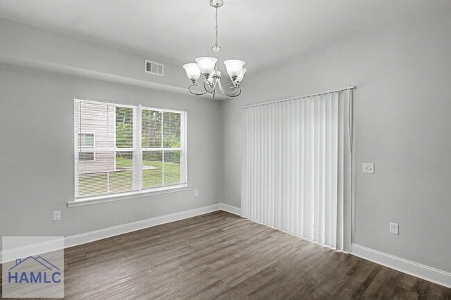 Building Photo - 702 Mill Creek Cir