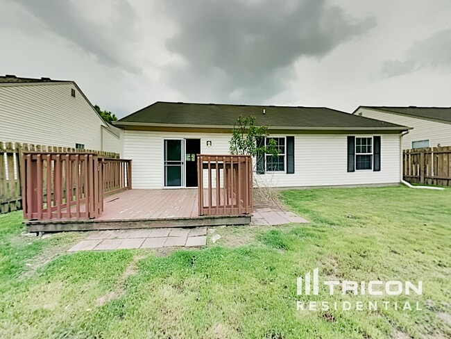 Building Photo - 10718 Huntwick Dr