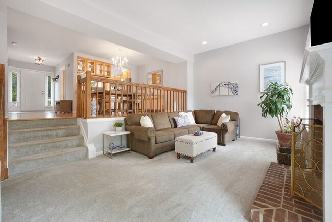 Building Photo - Gorgeous 2BR/3.5BTH Townhome in desirable Neighborhood of StoneyBrook in Rockville
