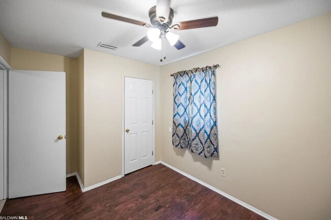 Building Photo - Gorgeous 3BD/ 1BA Home for Rent-Mobile