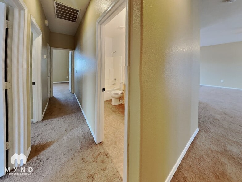 Building Photo - 14554 S Avalon Rd