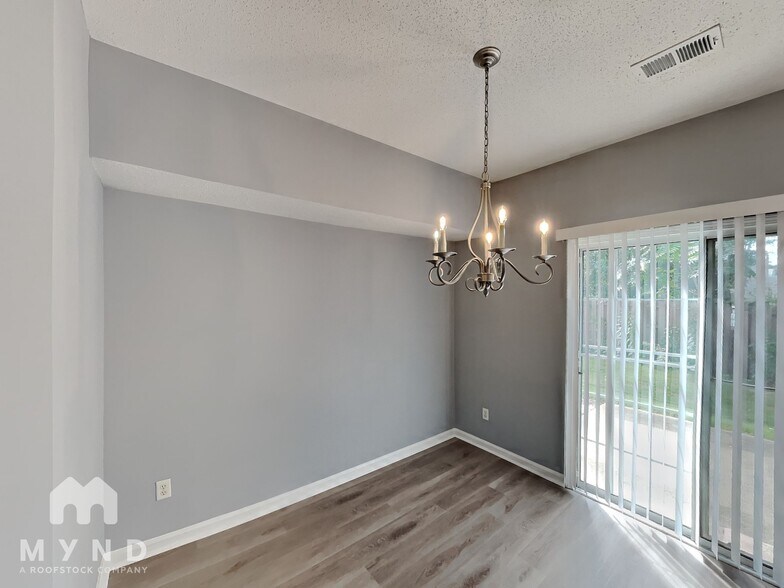 Building Photo - 356 Azalea Cir