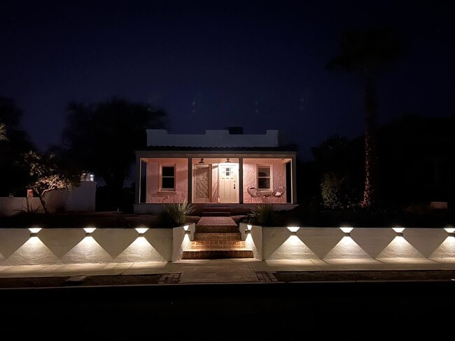 Primary Photo - Charming 4BR/2BA Vintage Home in Historic ...
