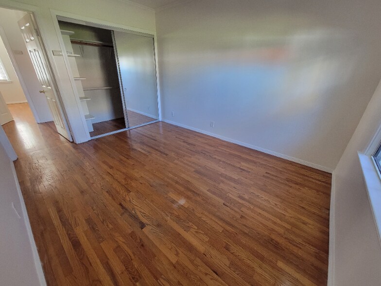 Building Photo - 13642 Leadwell St