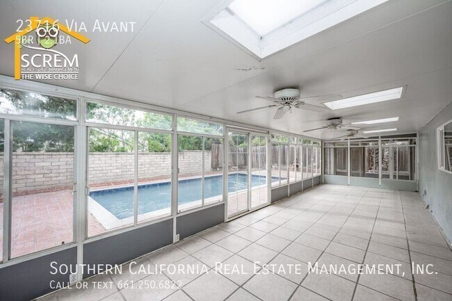 Building Photo - 23716 Vía Avant