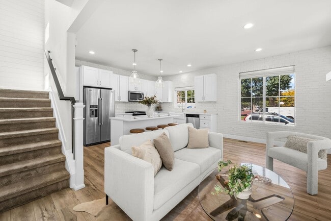 Primary Photo - LUX 3BD, 3BA Home with Office Near Cherry Creek and Wash Park