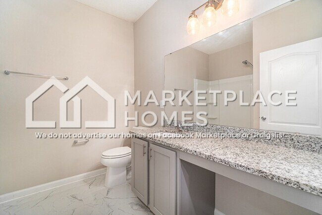 Building Photo - 11033 Stapleton Dr