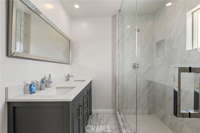 Building Photo - 2028 E Cienega Ave