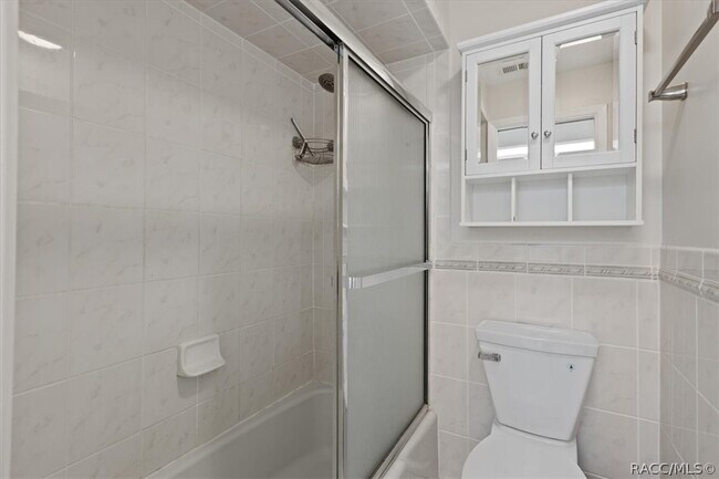 Building Photo - 11310 W Bayshore Dr