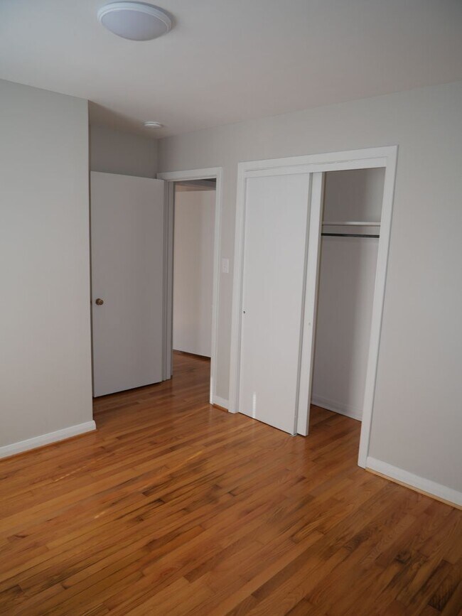 Building Photo - 8 Terrace Dr