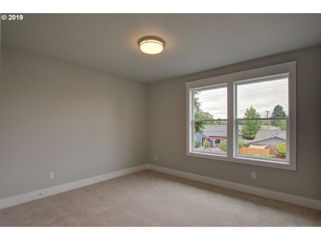Building Photo - Stylish 3-Bedroom Home w/ Flex Space, Cove...