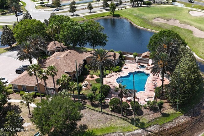 Building Photo - 610 Fairway Dr