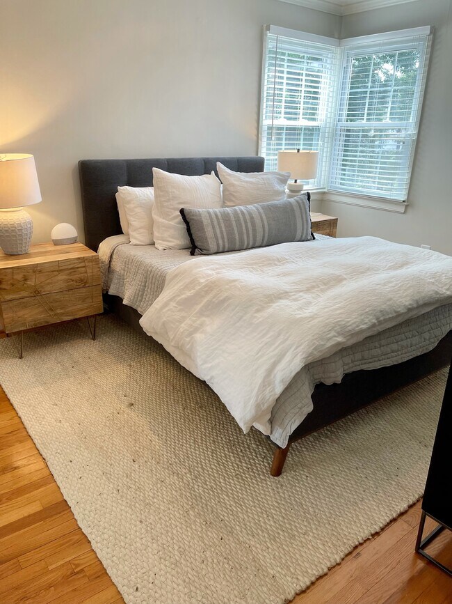 Building Photo - 536 Wakefield Dr