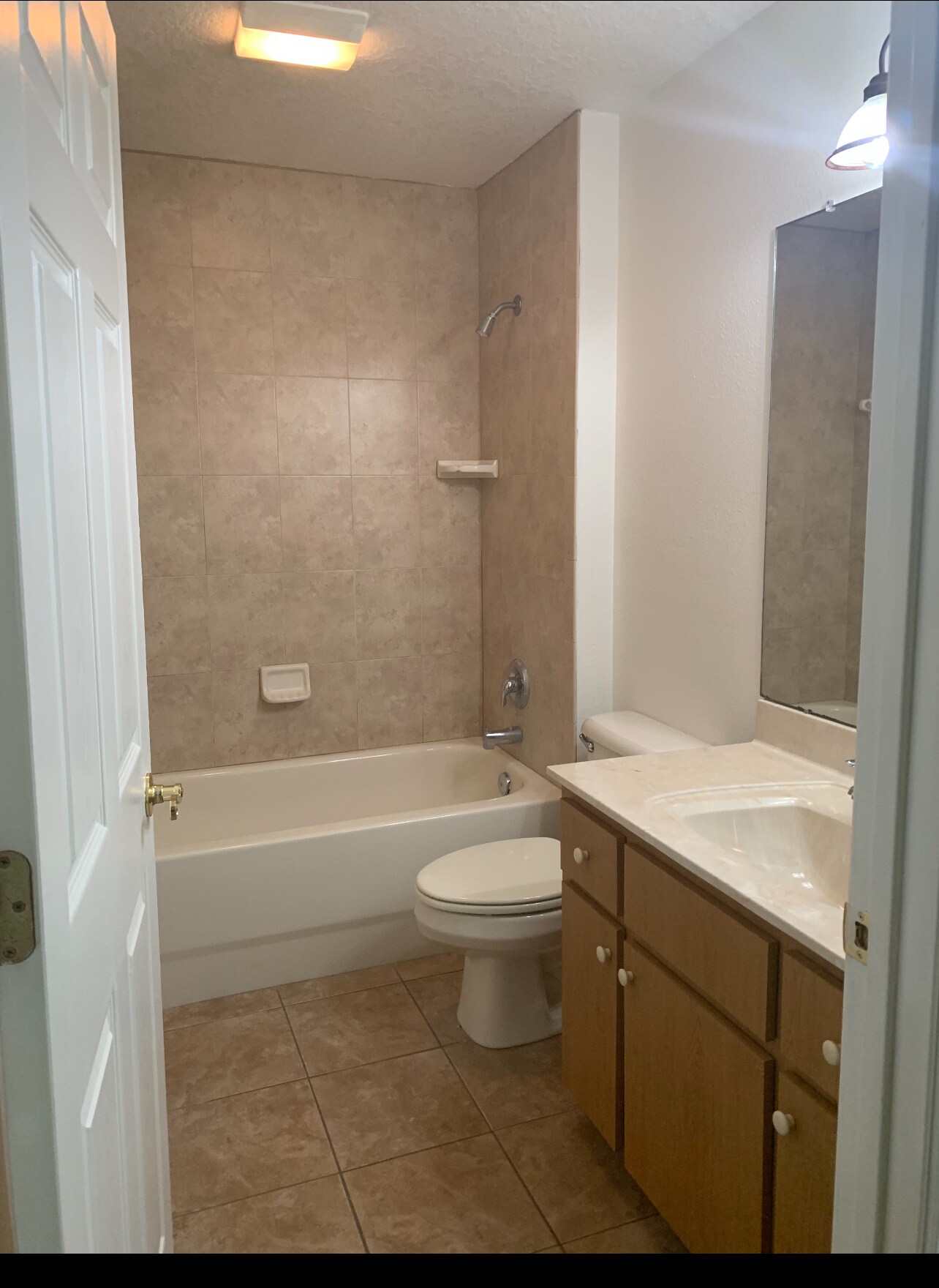 Second bathroom - 7406 Canterbury St