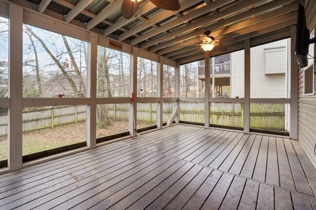 Building Photo - 2040 Towering Oaks Drive