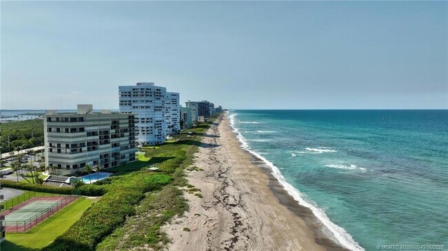 Building Photo - 10000 S Ocean Dr