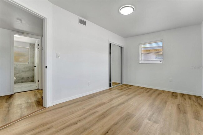 Building Photo - 11134 Harding Dr
