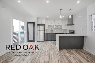 Building Photo - 836 Van Ness Ave