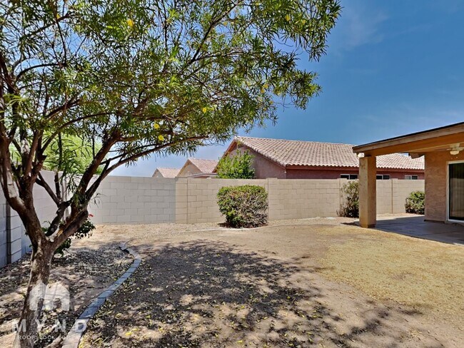 Building Photo - 9211 W Marconi Ave