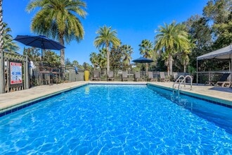 Building Photo - Carmendy Square Townhomes
