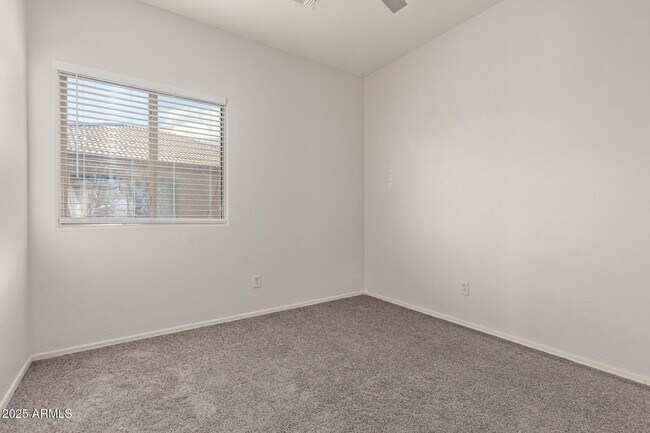 Building Photo - 2834 N Paisley Ln