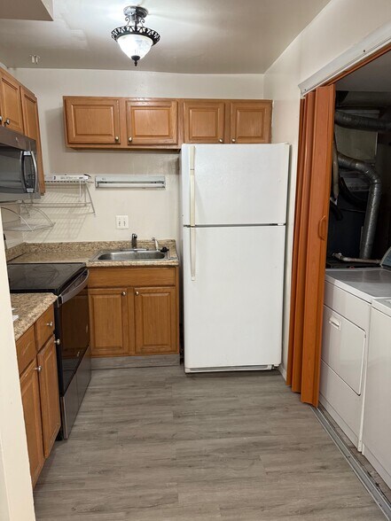 Kitchen - 9262 Taney Rd