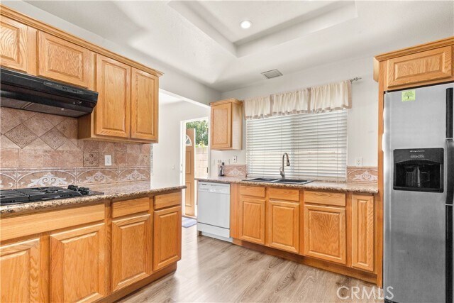 Building Photo - 15772 Exeter St