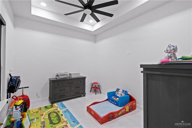 Building Photo - 23 Lago Delton