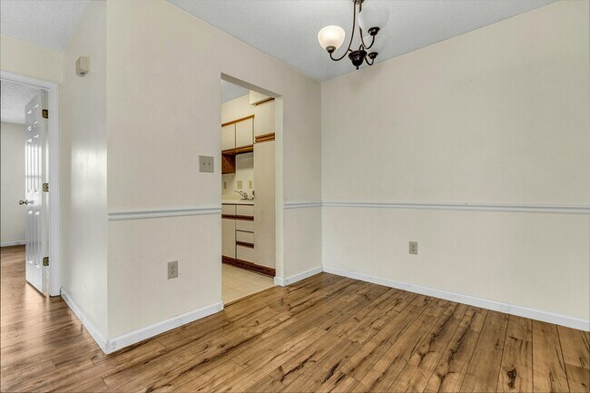 Building Photo - 110 Heywood Rd