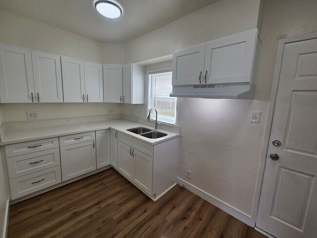 Building Photo - 171St