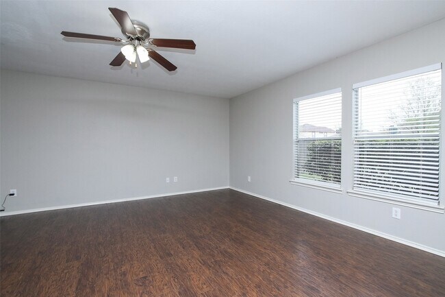 Building Photo - 18926 Piney Way Dr