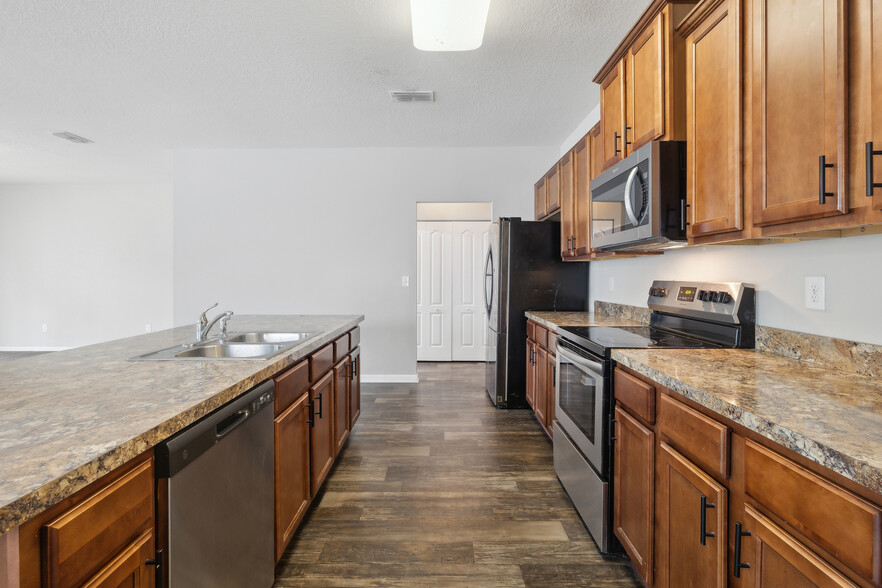 Building Photo - 418 Ashby Landing Way