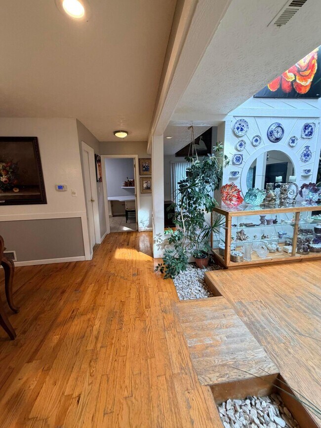 Building Photo - 8226 Glencree Pl
