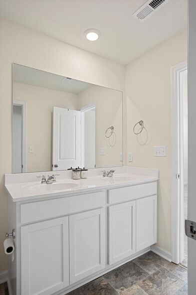 Building Photo - 4140 Bentwood Cove Dr