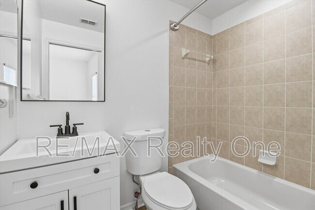 Building Photo - 1705 W Spring Meadow Loop