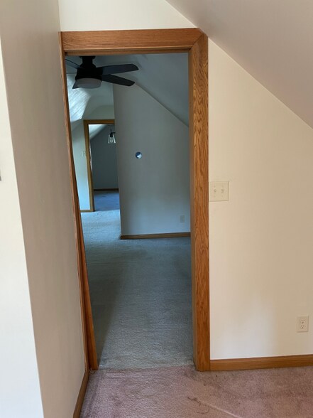 Building Photo - 1427 N Hawley Rd