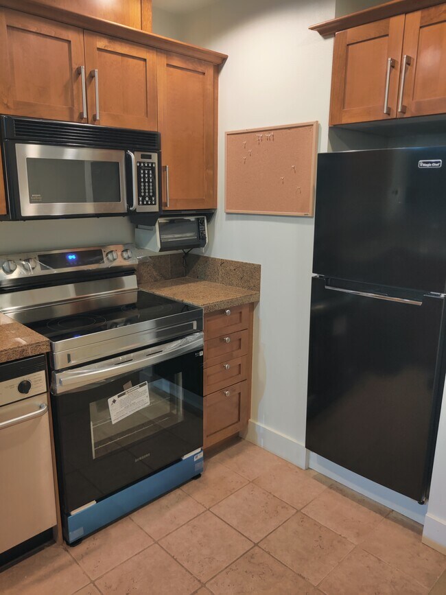 Building Photo - 123 Queen Anne Ave N