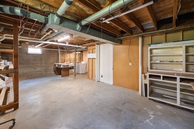 Building Photo - Make This Your Home!