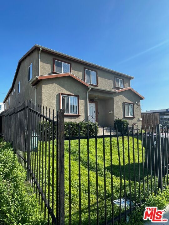 Building Photo - 3988 Denker Ave