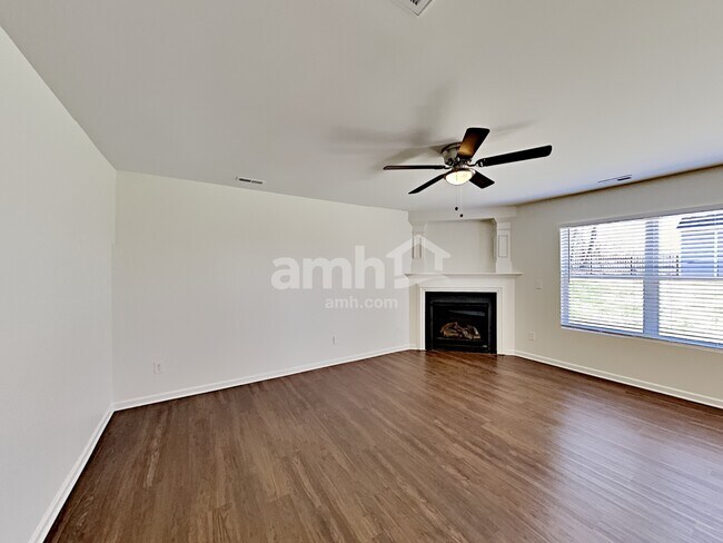 Building Photo - 3856 Wingdale Ct