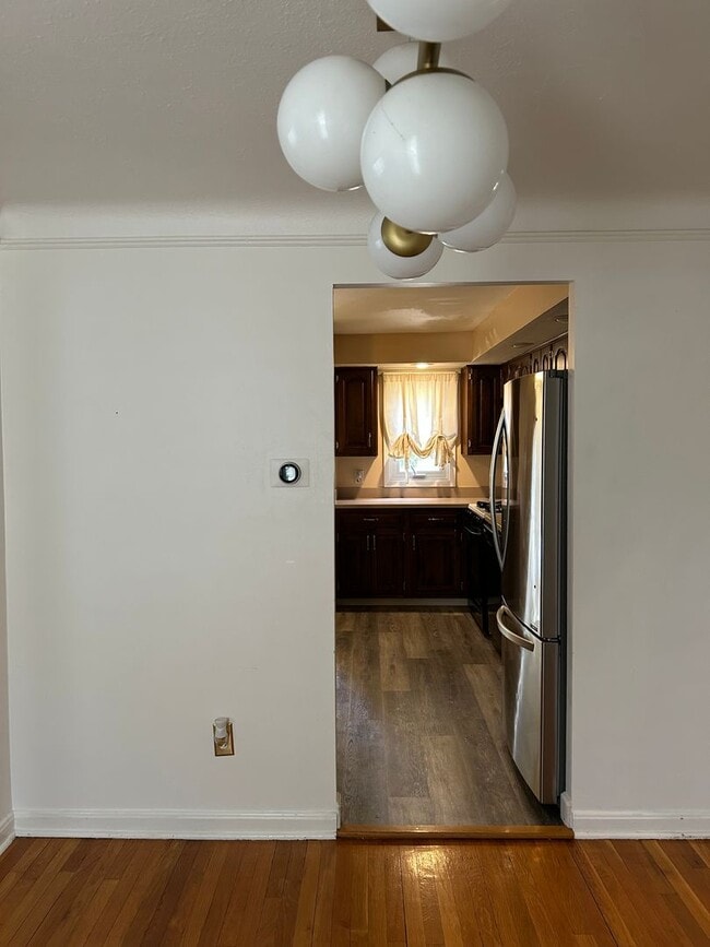 Building Photo - Spacious Colonial For Rent in Lyndhurst