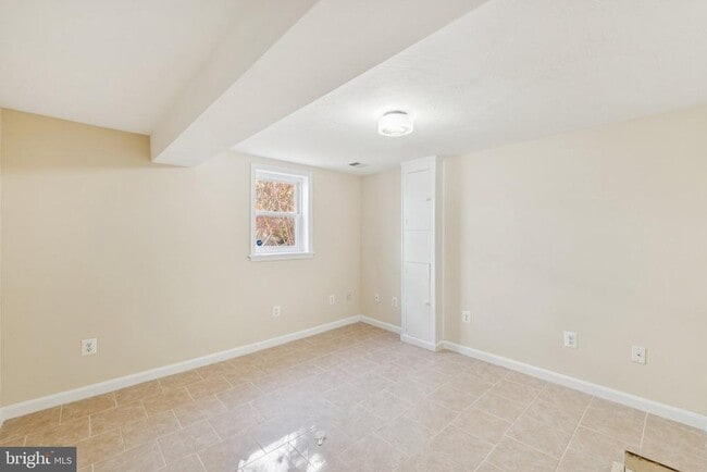 Building Photo - 5203 Nahant St