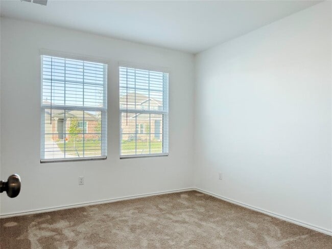 Building Photo - 603 Waterway Ave