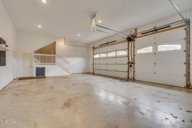 Building Photo - 721 Powder Branch Rd